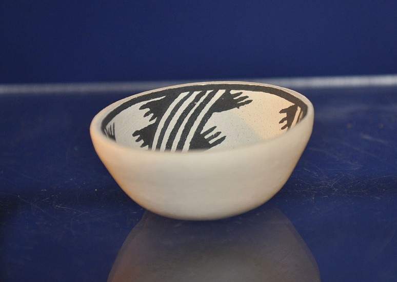 03 - Pueblo Pottery, Miniature Pottery: Prehistoric Style (0.5" ht x 1.5" d)
Contemporary, Hand coiled clay pottery