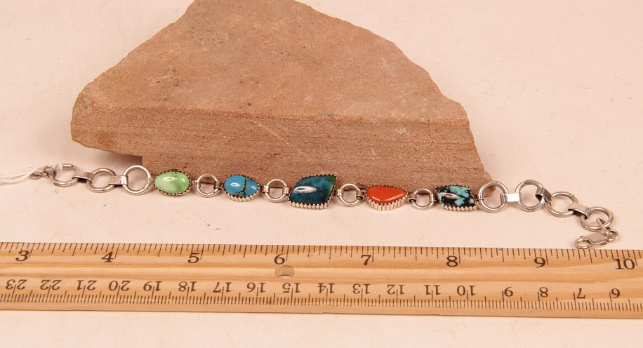 08 - Jewelry-New, Navajo Silver Link Bracelet /w Turquoise/Coral/Gaspeite 8 1/4" long/wrist size